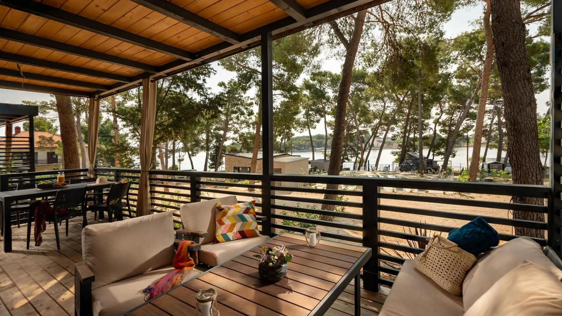 Taber Pasman - Mobile Homes Camping